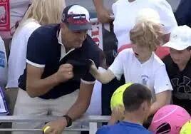 波兰百万富翁,美网观赛当众抢小孩帽子,还扬言:手慢无?