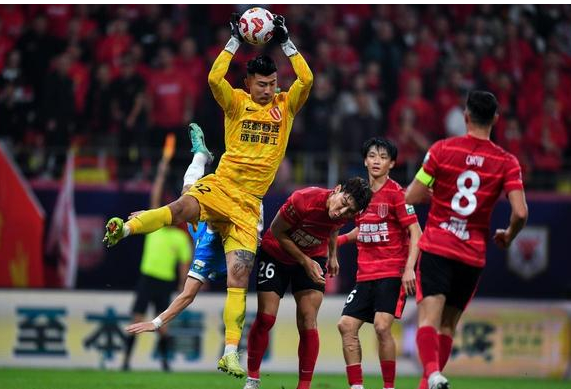 即时比分-邵佳一上任,就弃用王大雷而留用刘殿座颜骏凌 主要有3点原因