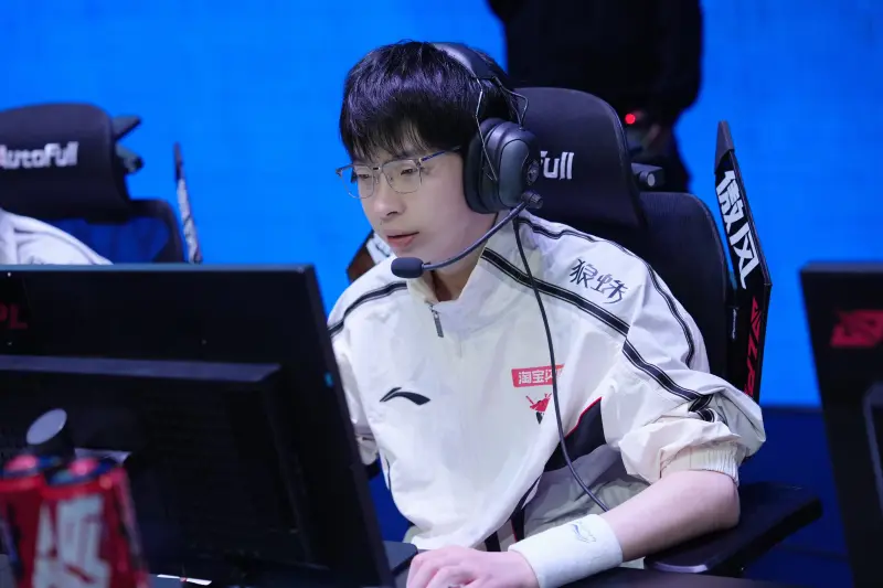 即时比分-AL官方发布对阵BLG赛前返图：积极进取