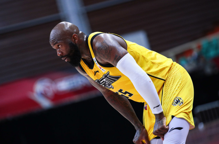 超级外援公开求职却没人要！上赛季场均砍30+10+9，恐就此告别CBA|琼斯|吉林男篮|北控男篮|新疆男篮|篮板_新浪体育_新浪新闻