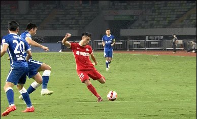 1667912471029040886.gif 足球比分直播-【中超】梁学铭建功茹子楠绝杀 梅州3比2逆转河南